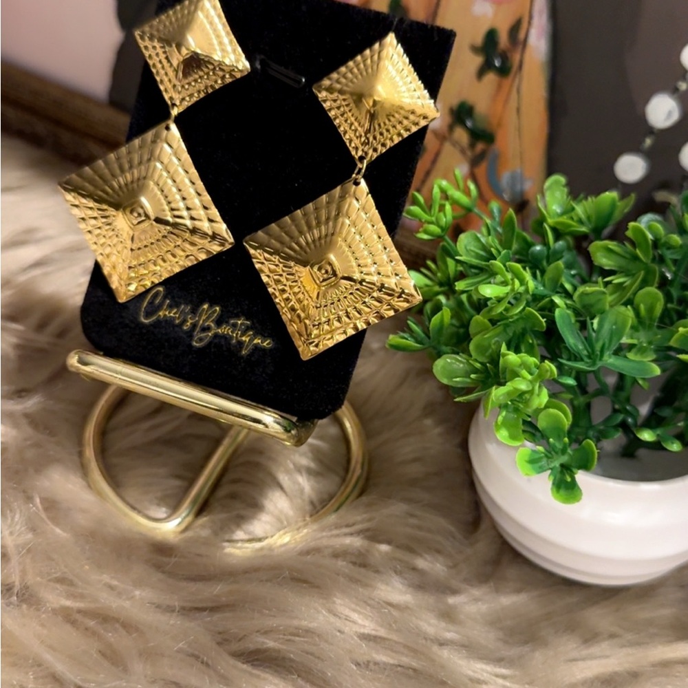 CC Boutique Gold Textured Square Earrings